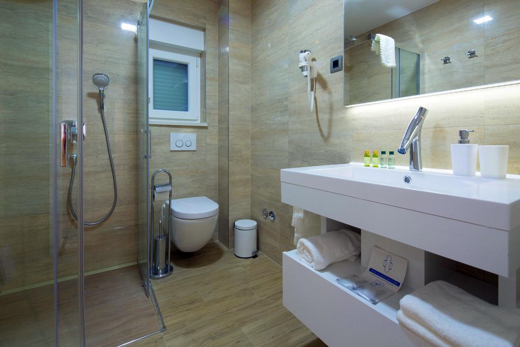 Apartments The Seasons Residence Omiš Dış mekan fotoğraf
