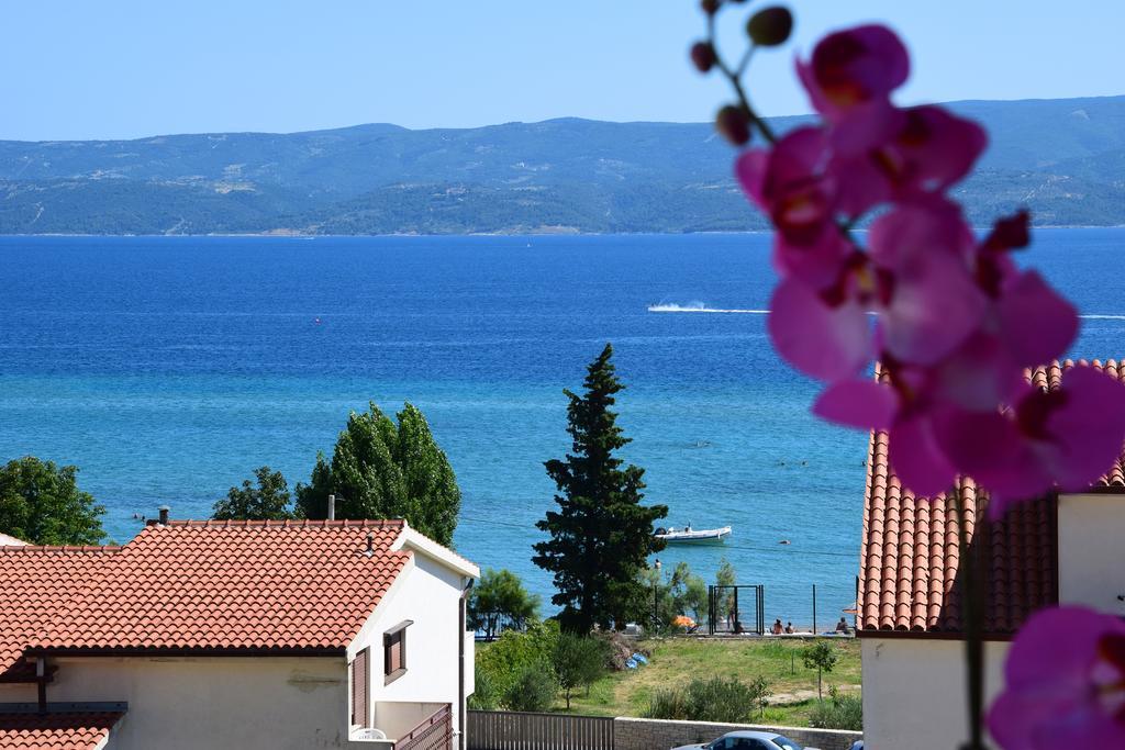 Apartments The Seasons Residence Omiš Dış mekan fotoğraf