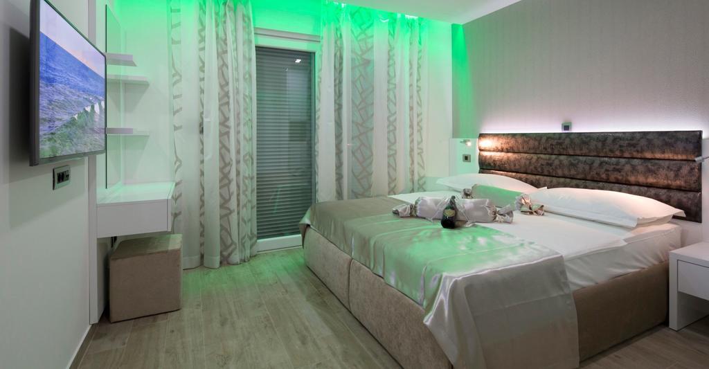 Apartments The Seasons Residence Omiš Dış mekan fotoğraf