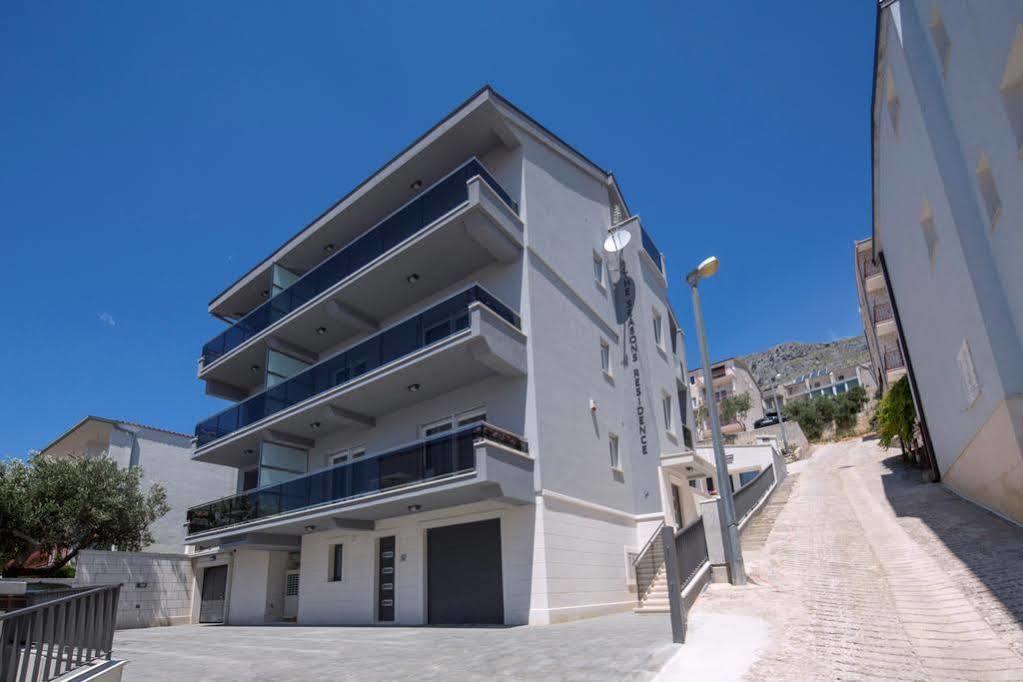 Apartments The Seasons Residence Omiš Dış mekan fotoğraf