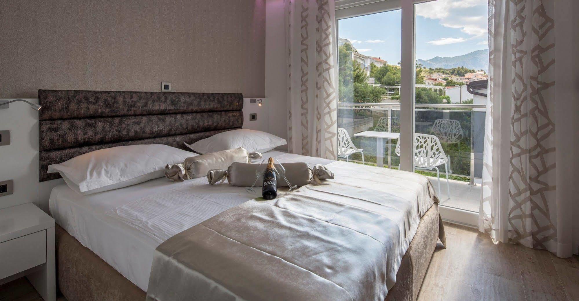 Apartments The Seasons Residence Omiš Dış mekan fotoğraf